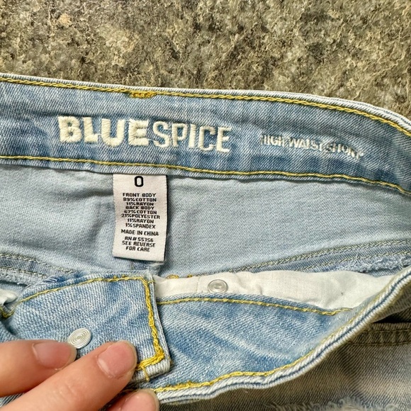 Blue Spice Blue Jean Shorts Distressed High-Waisted - Picture 4 of 4